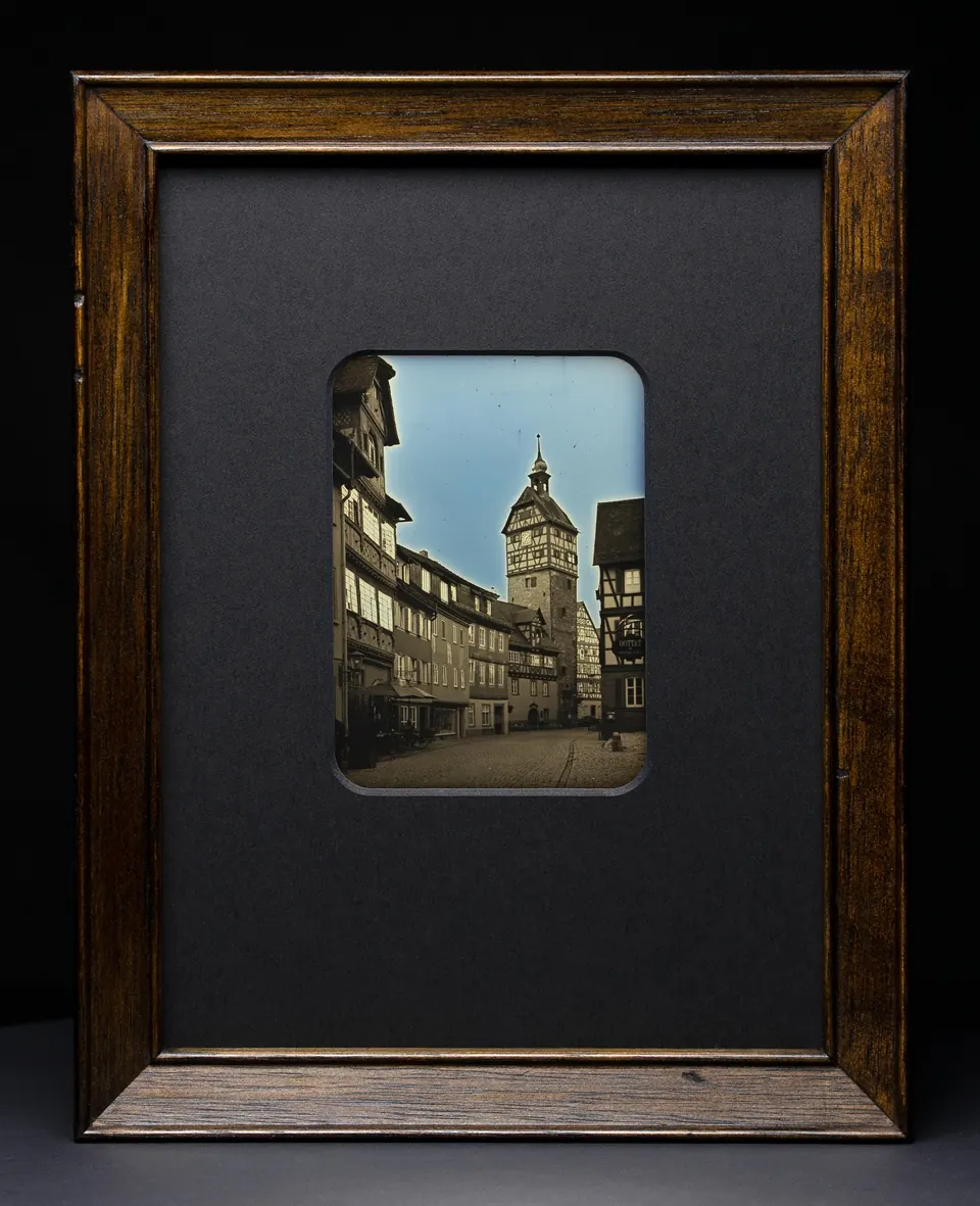 Gerahmte Daguerreotypie: Gelbinger Gasse mit Josenturm.