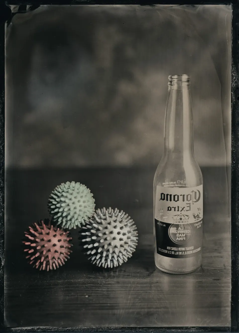 Handkolorierte Ambrotypie aus Stillleben, 2023, Aufnahme 5.